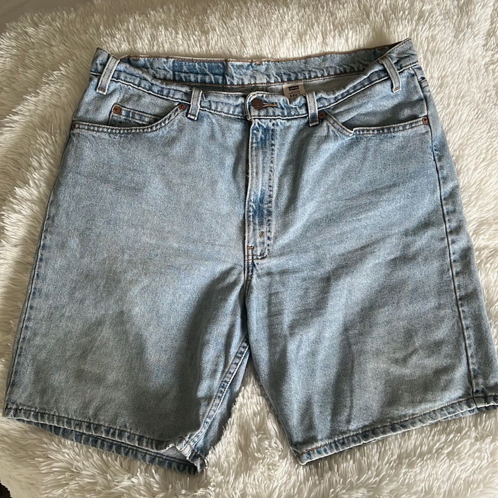 Men’s Levi 550 Relaxed Fit Jean Shorts 38 Waist